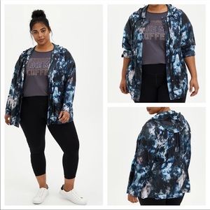 Jacket: very Light weight.  No lining at all. Galactic pattern. Size 2/2x/18-20